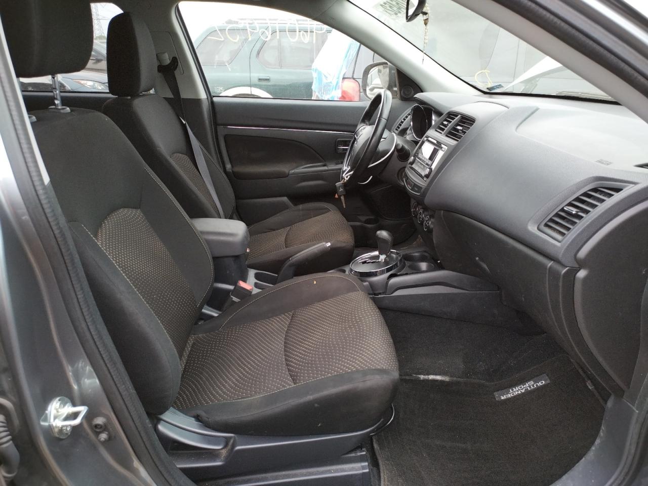 Photo 5 from auction – 2016 MITSUBISHI OUTLANDER with VIN JA4AR3AU2GZ026886