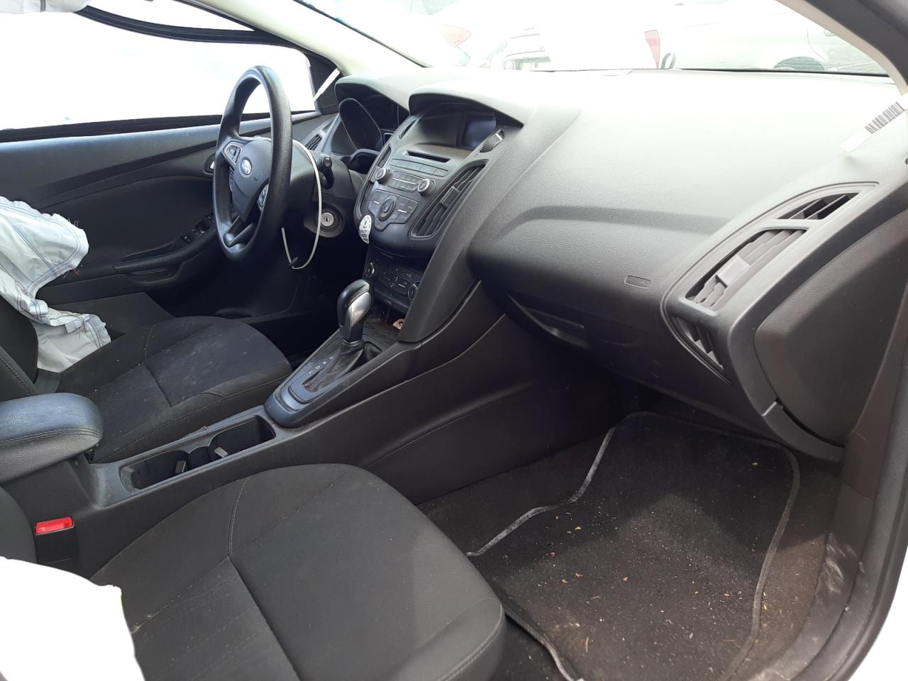 Photo 5 from auction – 2017 FORD FOCUS SE with VIN 1FADP3K23HL299092