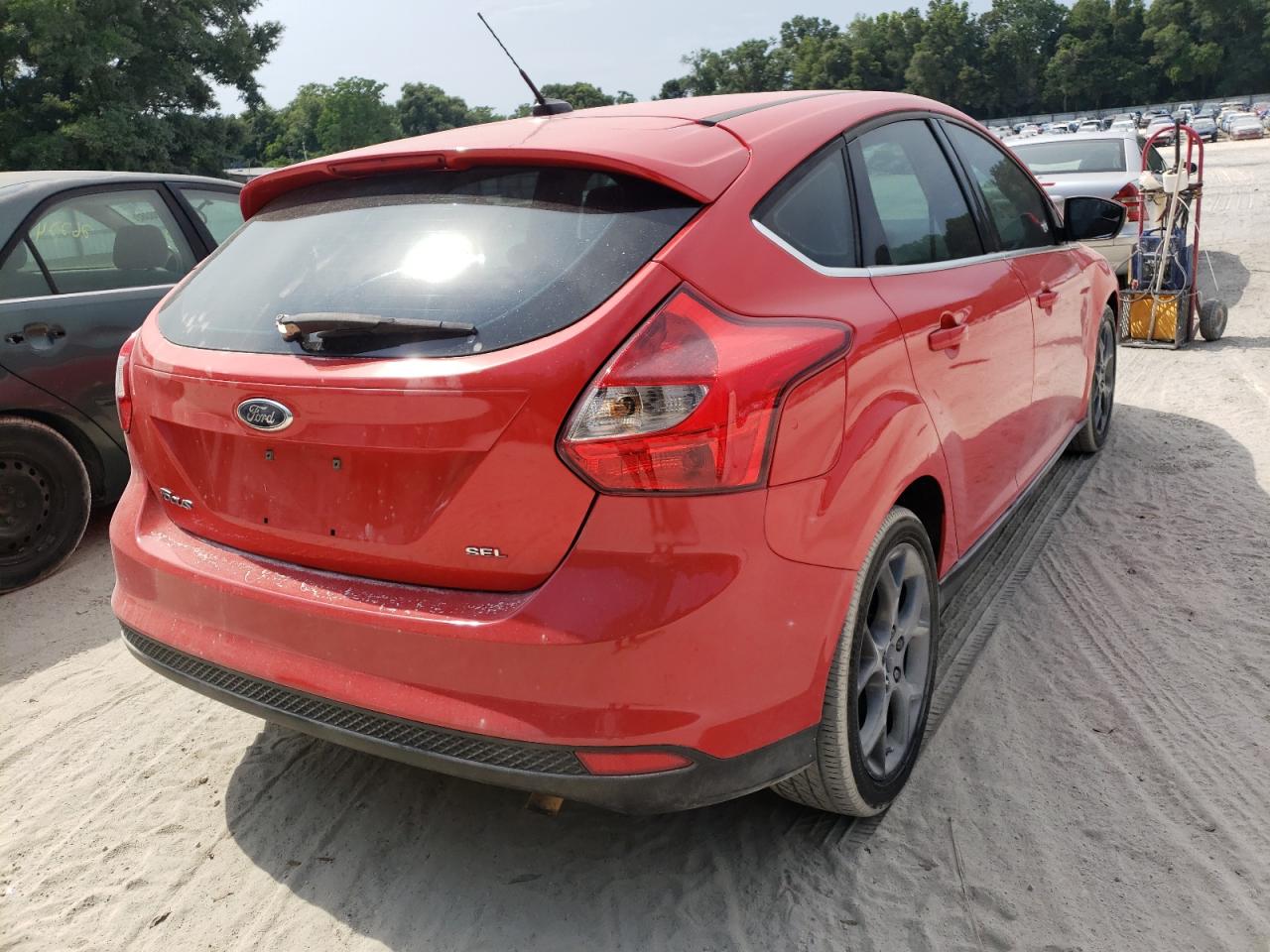 Photo 4 from auction – 2012 FORD FOCUS SEL with VIN 1FAHP3M21CL348507