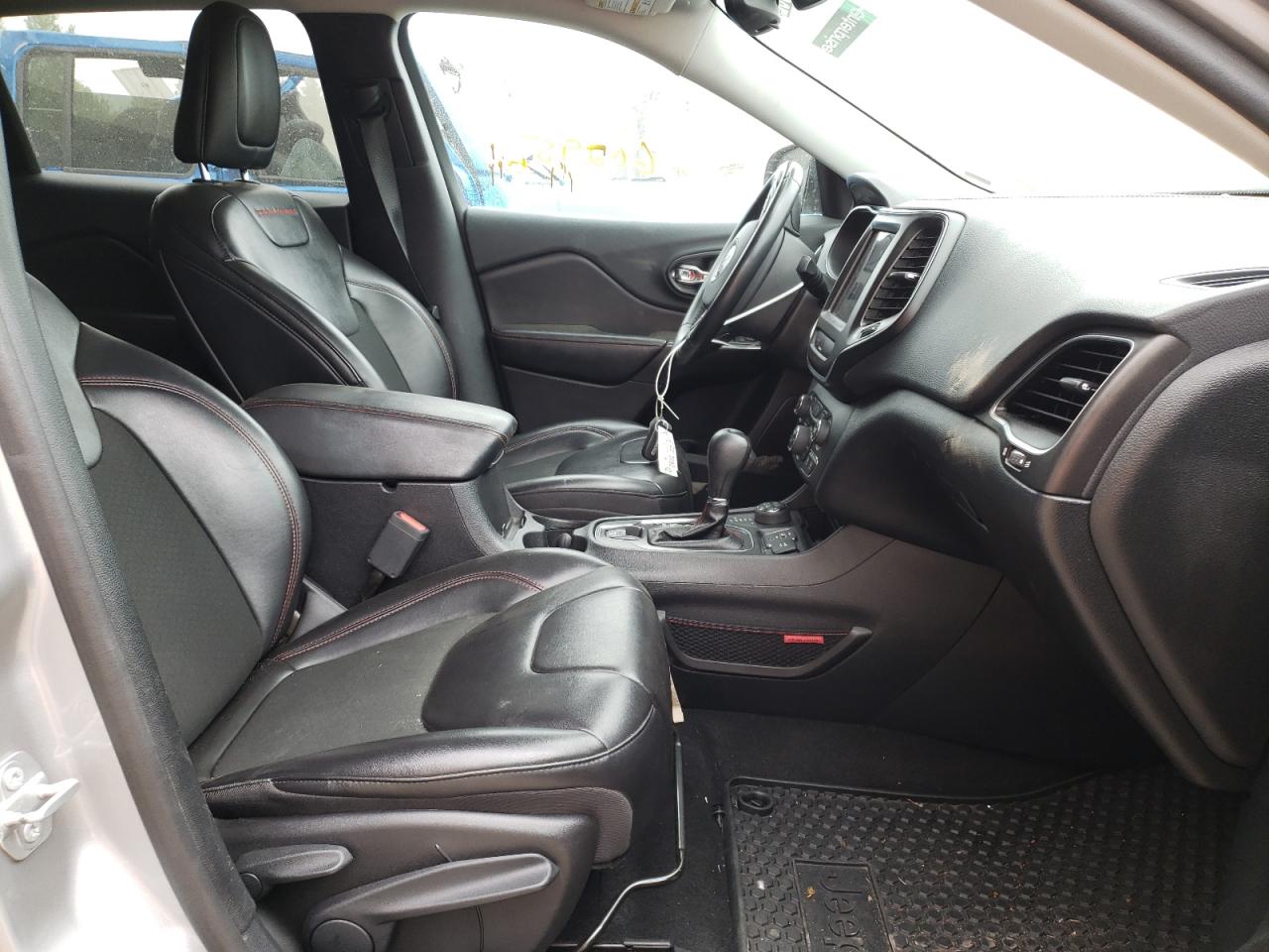 Photo 5 from auction – 2020 JEEP CHEROKEE T with VIN 1C4PJMBX8LD501244
