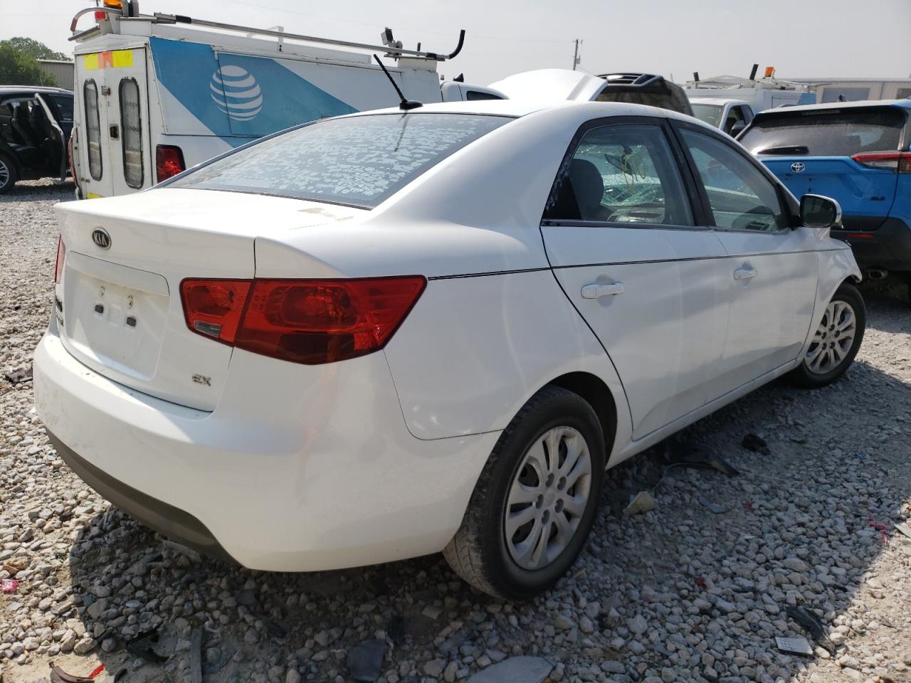 Photo 4 from auction – 2011 KIA FORTE EX with VIN KNAFU4A20B5419149