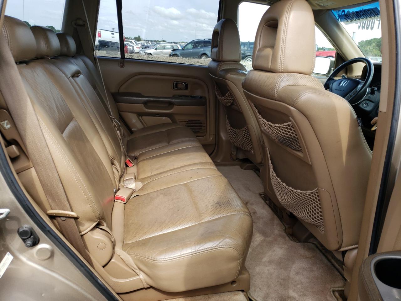 Photo 18 from auction – 2005 HONDA PILOT EXL with VIN 5FNYF18585B027902
