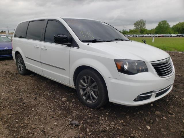 Photo 1 from auction – 2015 CHRYSLER TOWN & COU with VIN 2C4RC1HG3FR698138