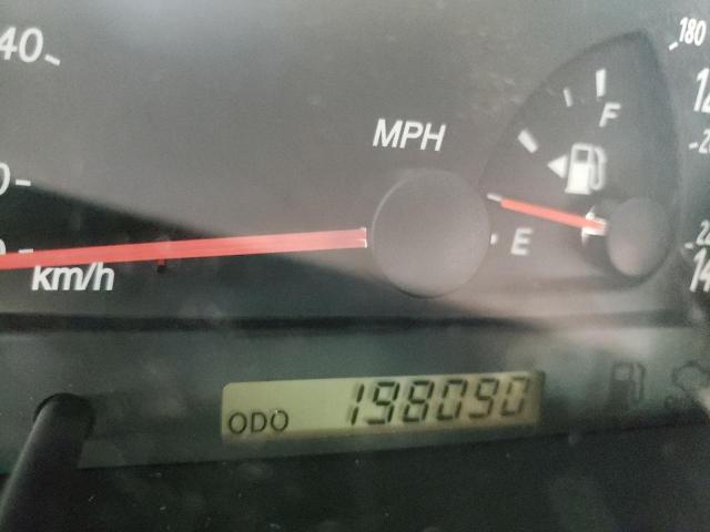 Photo 8 from auction – 2003 TOYOTA CAMRY LE with VIN 4T1BE30K13U646895