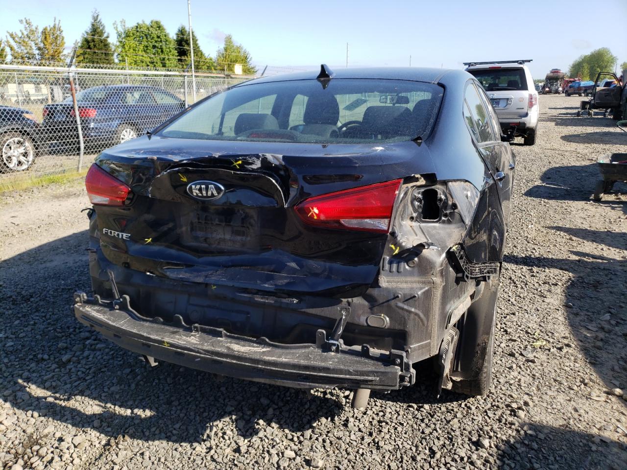 Photo 9 from auction – 2017 KIA FORTE LX with VIN 3KPFL4A78HE130566