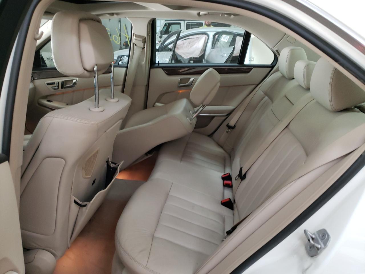 Photo 6 from auction – 2014 MERCEDES-BENZ E 550 4MAT with VIN WDDHF9BB2EA881005