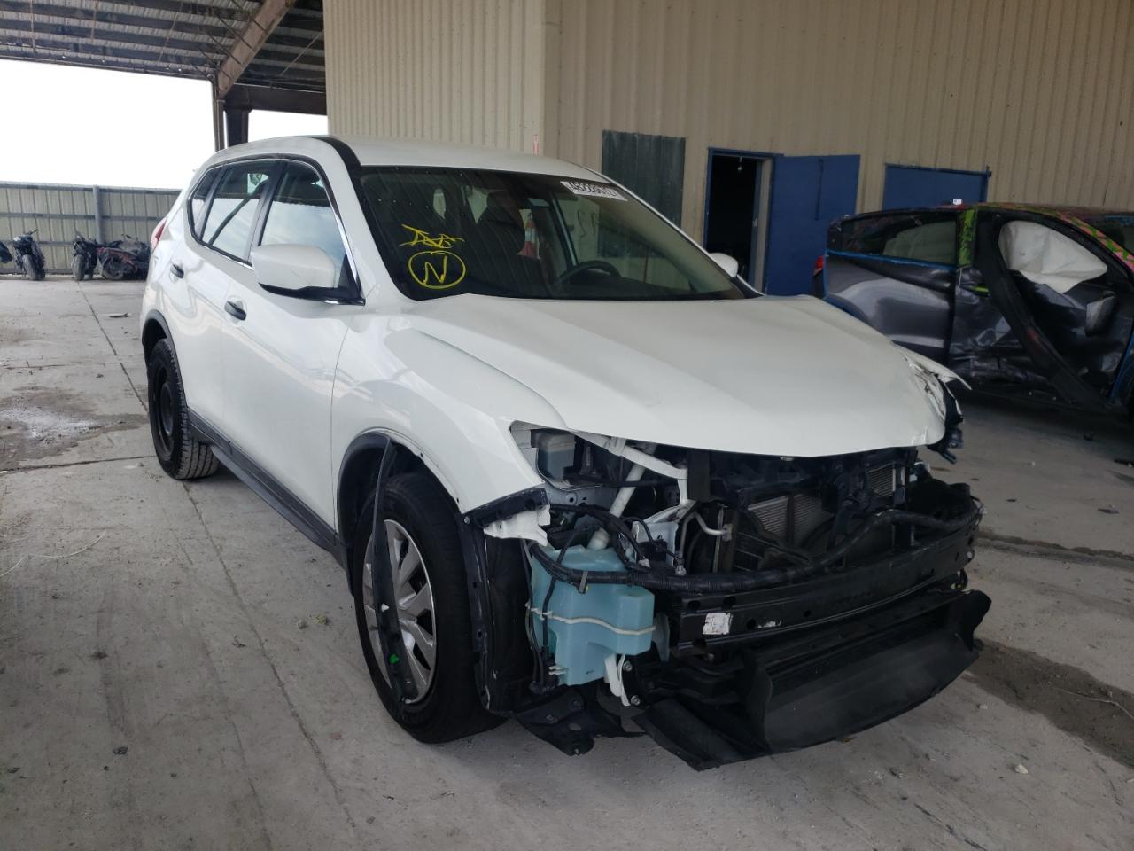 NISSAN ROGUE S 2018 with VIN KNMAT2MT6JP571836 - Photo from auction