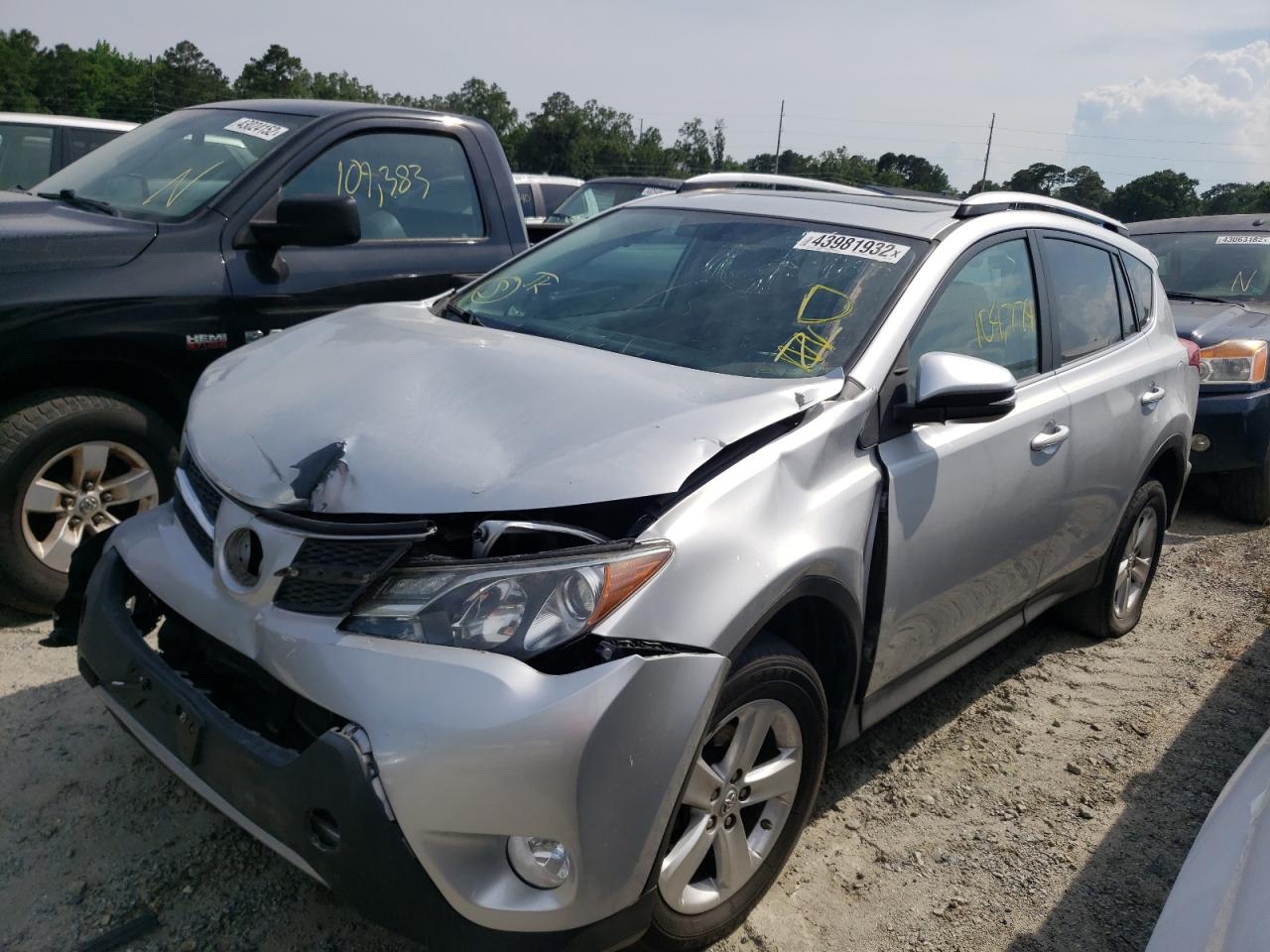 Photo 2 from auction – 2013 TOYOTA RAV4 XLE with VIN 2T3WFREV1DW019353