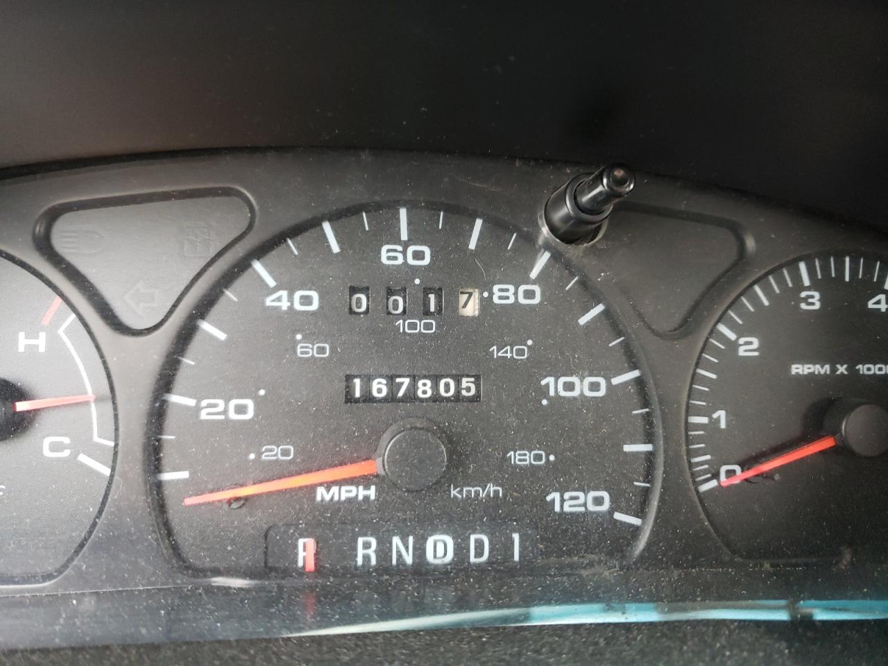 Photo 8 from auction – 2000 FORD TAURUS SES with VIN 1FAFP55U0YG233383