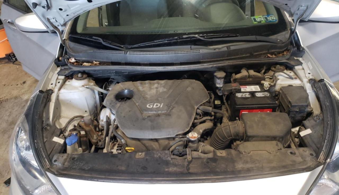 Photo 7 from auction – 2012 HYUNDAI ACCENT GLS with VIN KMHCT4AE0CU183625