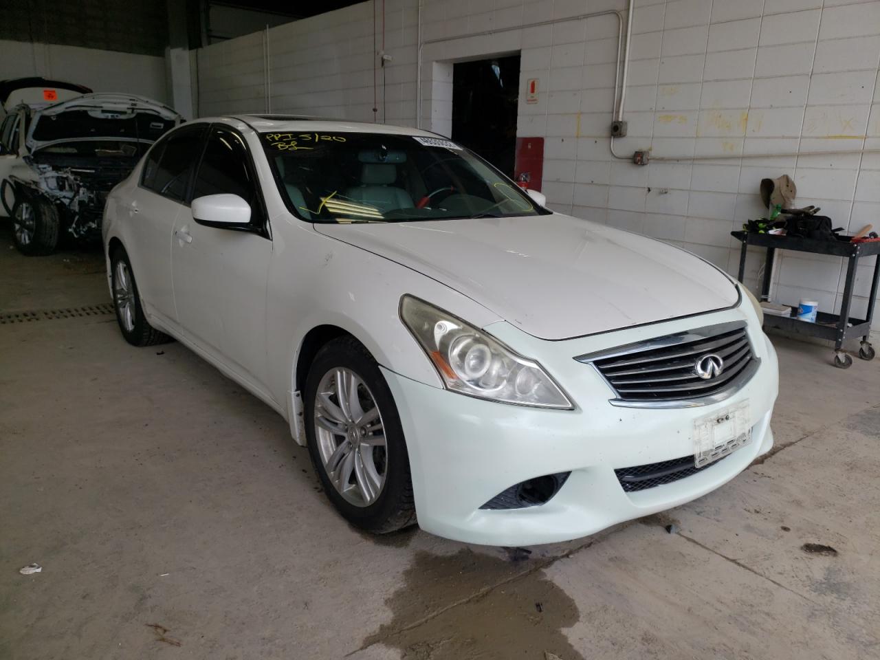 INFINITI G37 BASE 2011 with VIN JN1CV6AP7BM304700 - Photo from auction