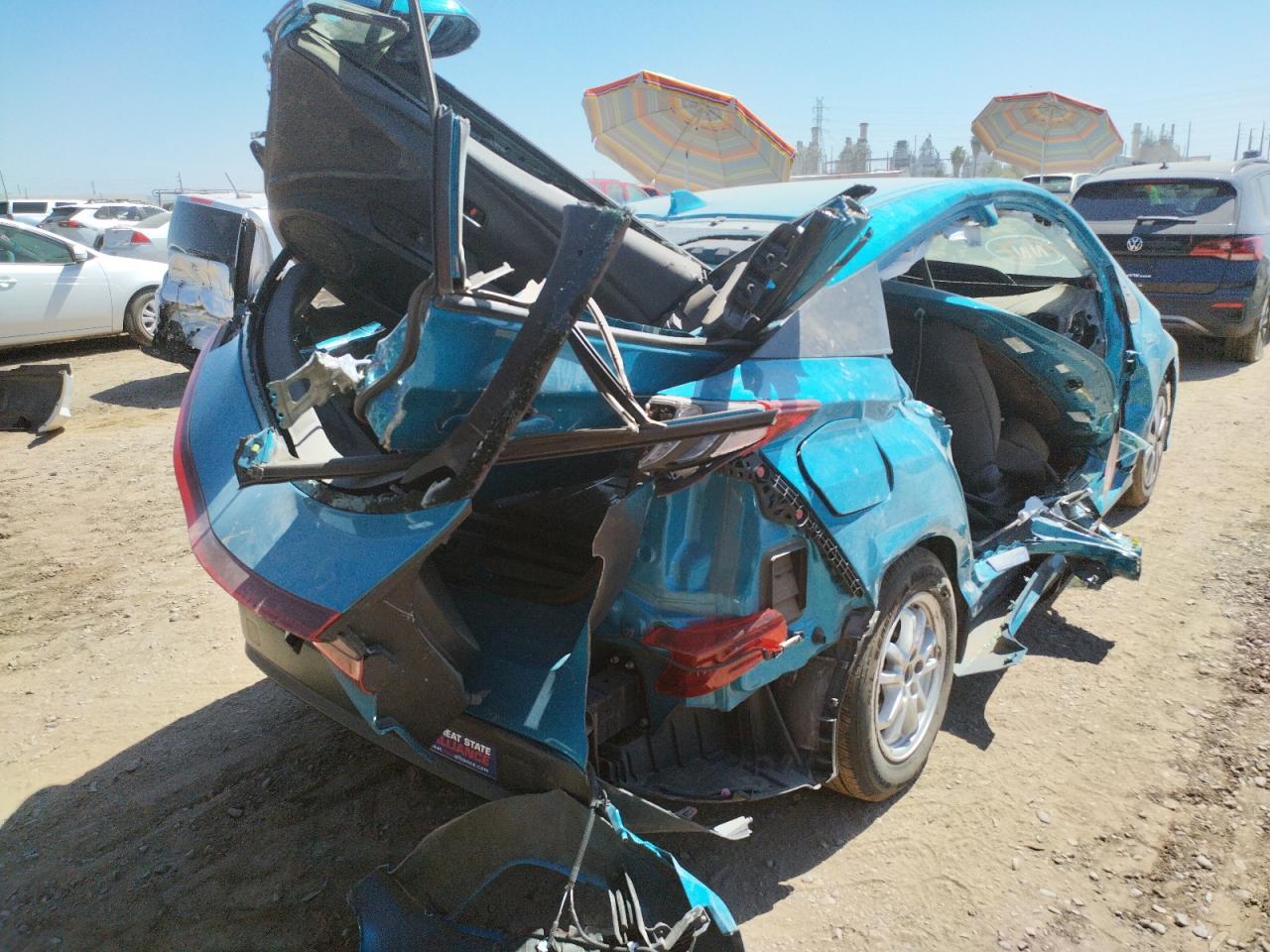 Photo 4 from auction – 2017 TOYOTA PRIUS PRIM with VIN JTDKARFP0H3047019
