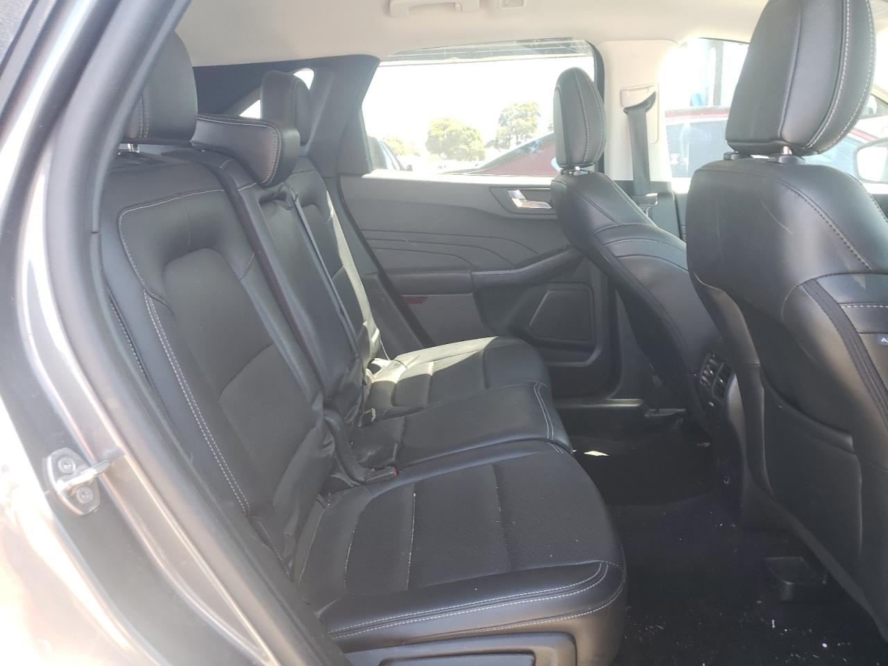 Photo 6 from auction – 2021 FORD ESCAPE SEL with VIN 1FMCU9H64MUA64955