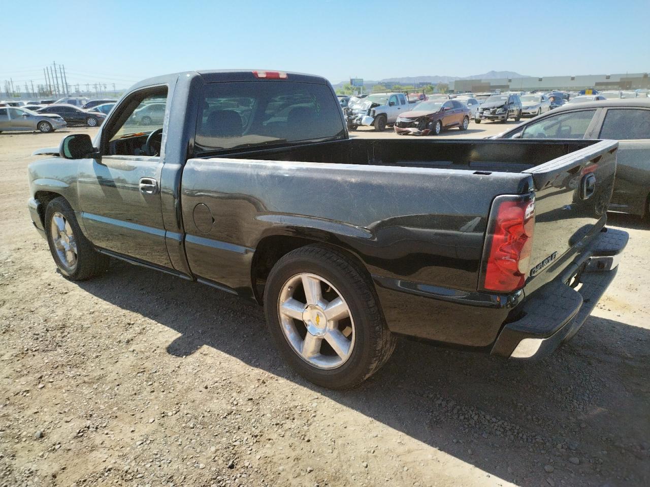 Photo 3 from auction – 2004 CHEVROLET SILVERADO with VIN 1GCEC14V44Z179072