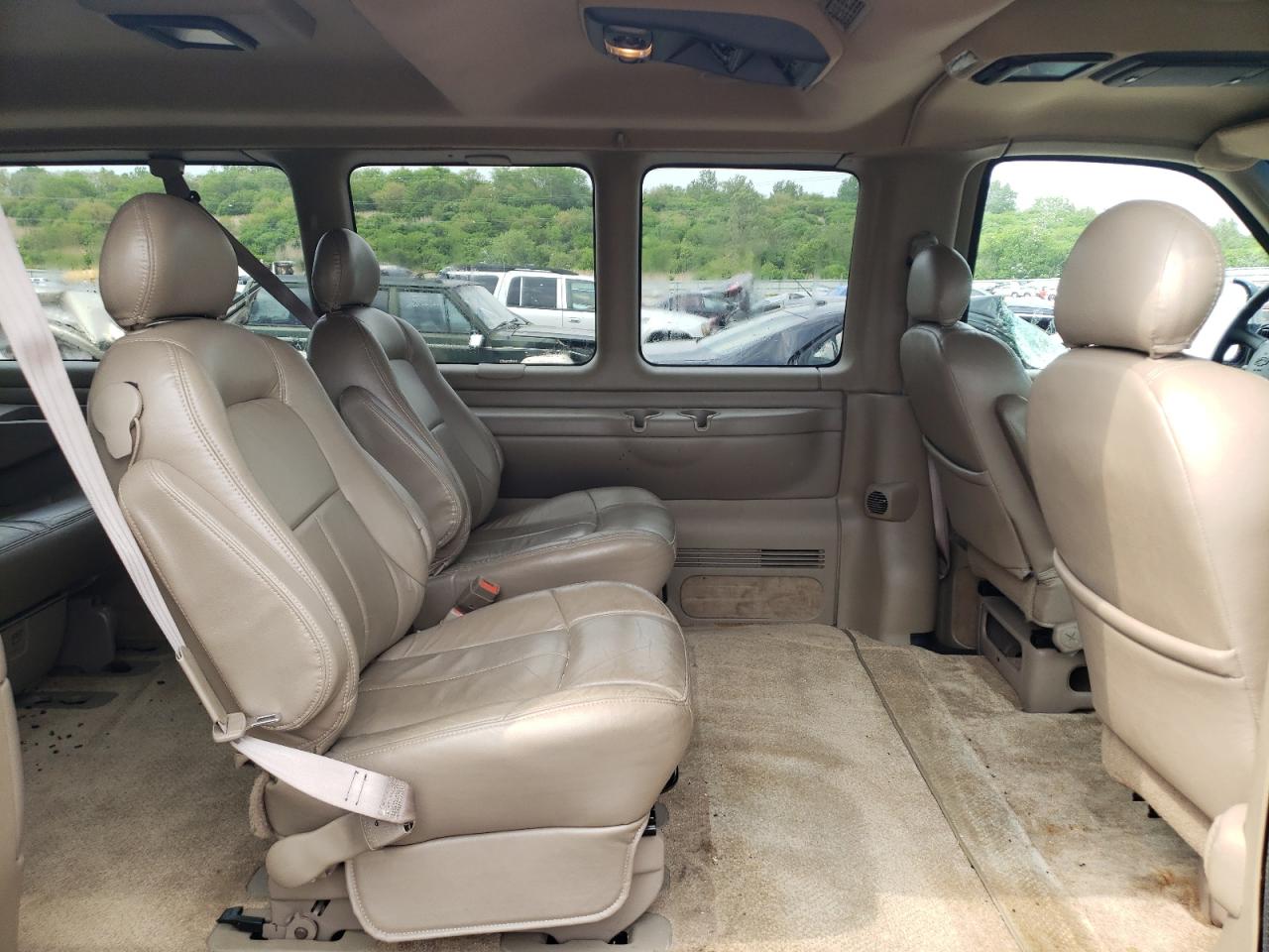 Photo 6 from auction – 2001 CHEVROLET EXPRESS G1 with VIN 1GNFG65R811193131