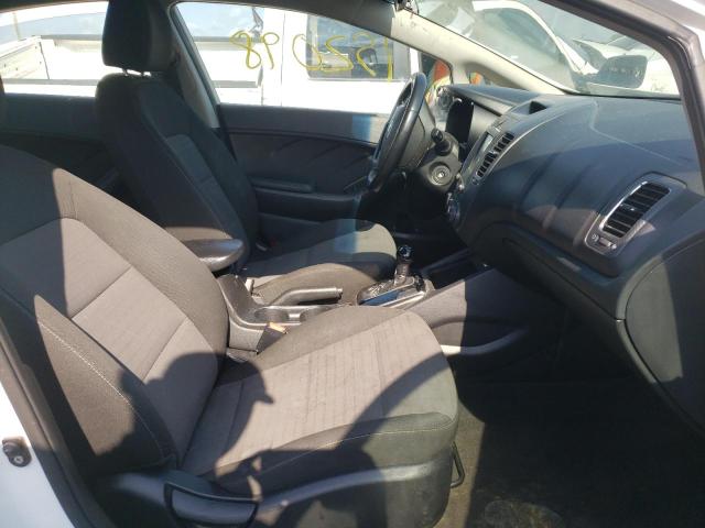Photo 5 from auction – 2017 KIA FORTE LX with VIN 3KPFL4A72HE026767