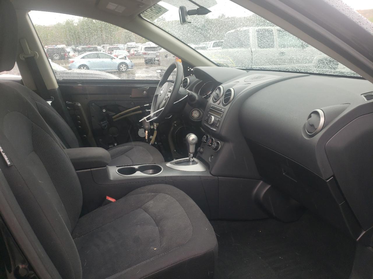 Photo 5 from auction – 2011 NISSAN ROGUE S with VIN JN8AS5MV2BW666153