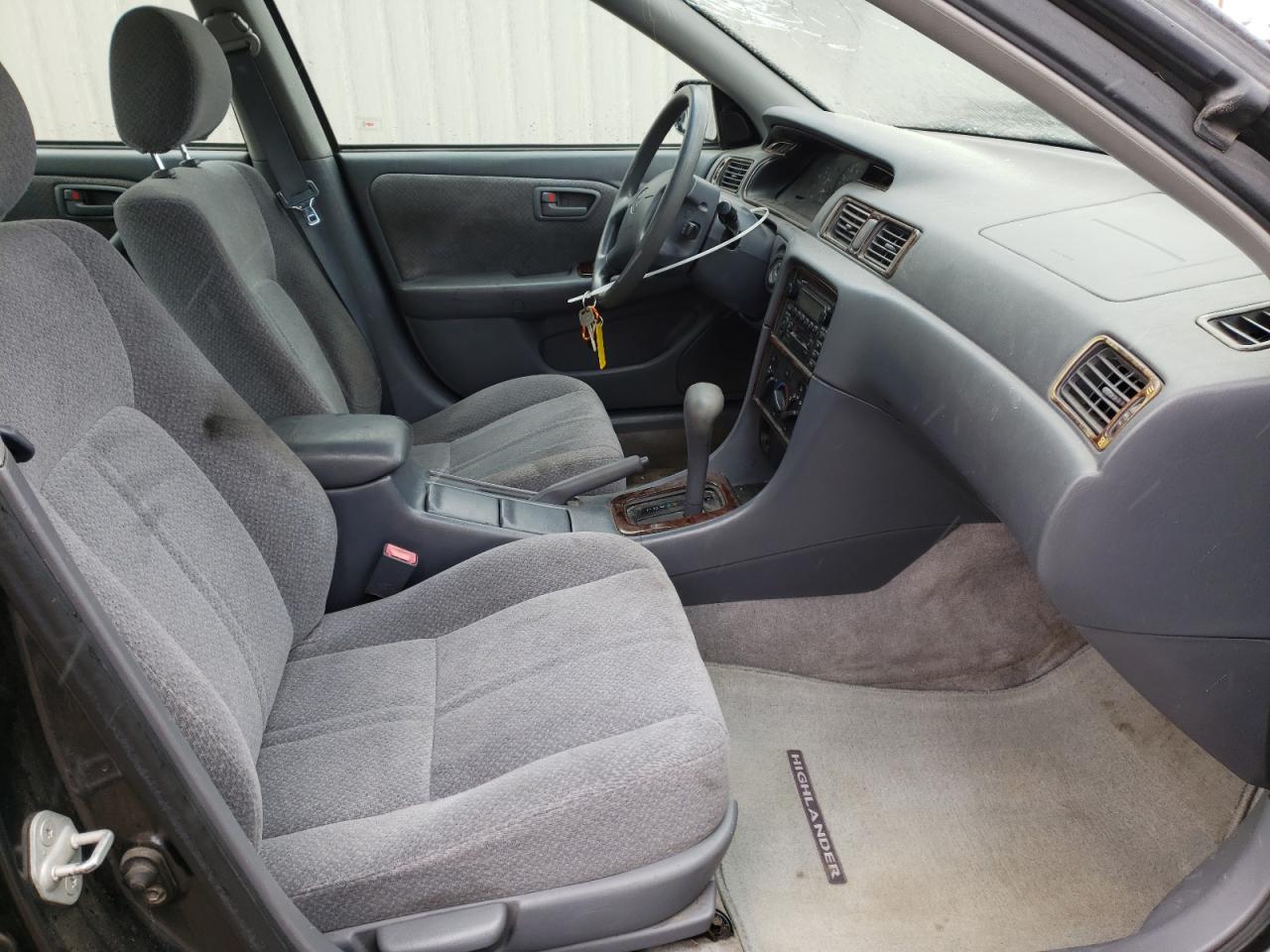 Photo 19 from auction – 2000 TOYOTA CAMRY CE with VIN JT2BF22K2Y0246070