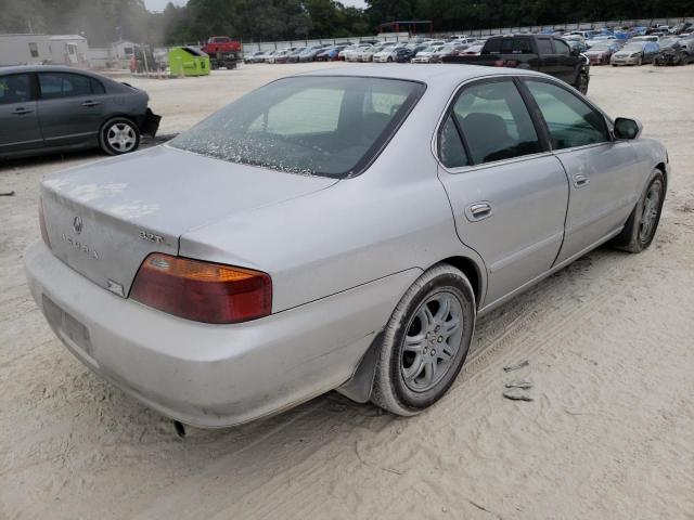 Photo 4 from auction – 2000 ACURA 3.2TL with VIN 19UUA5663YA030382