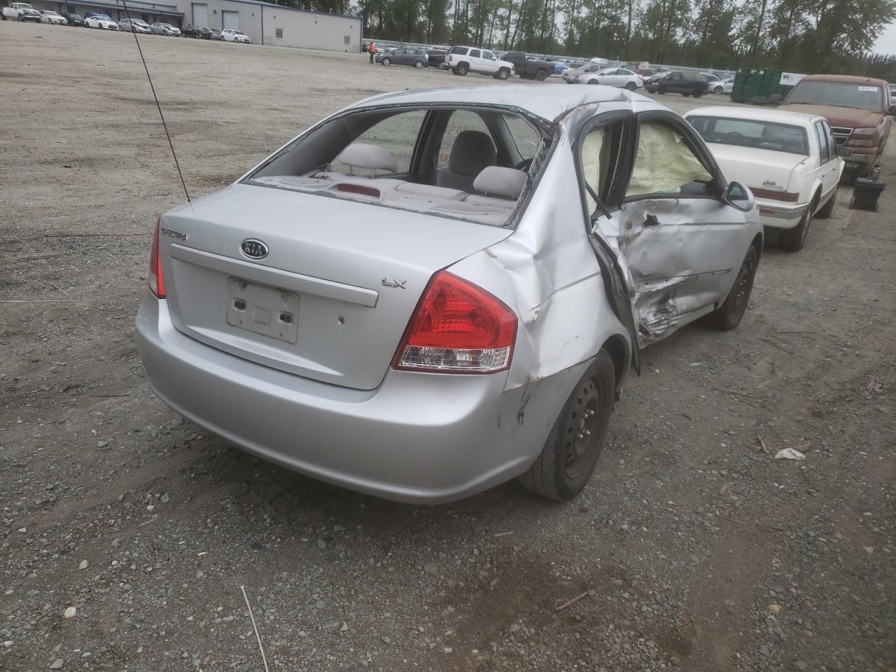 Foto 4 de la subasta – 2009 KIA SPECTRA EX con VIN KNAFE221995648933