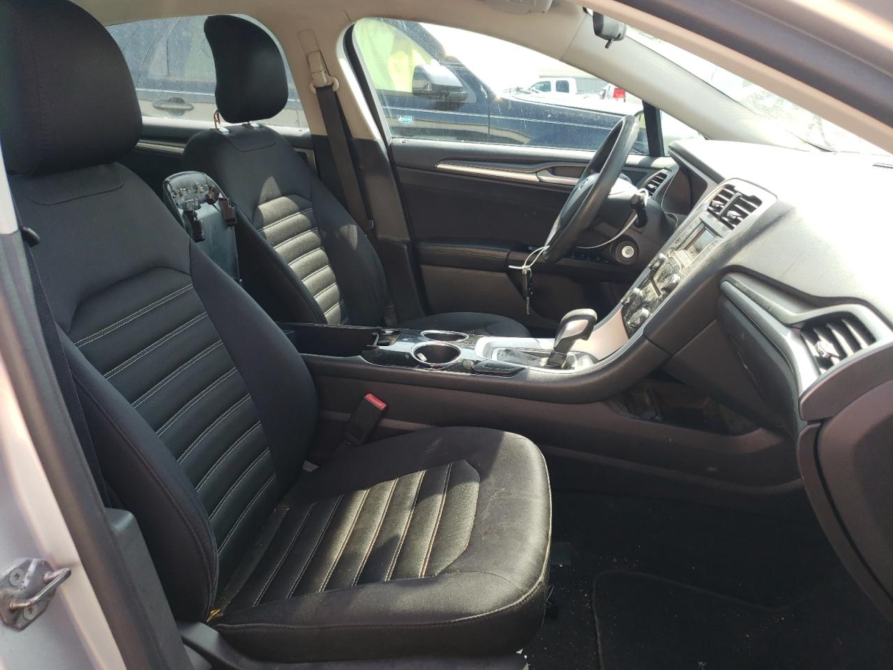 Photo 5 from auction – 2013 FORD FUSION SE with VIN 3FA6P0HR0DR359319
