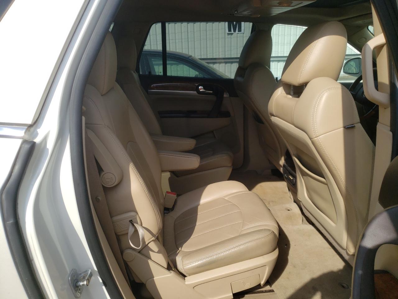 Photo 18 from auction – 2011 BUICK ENCLAVE CX with VIN 5GAKVCEDXBJ305270
