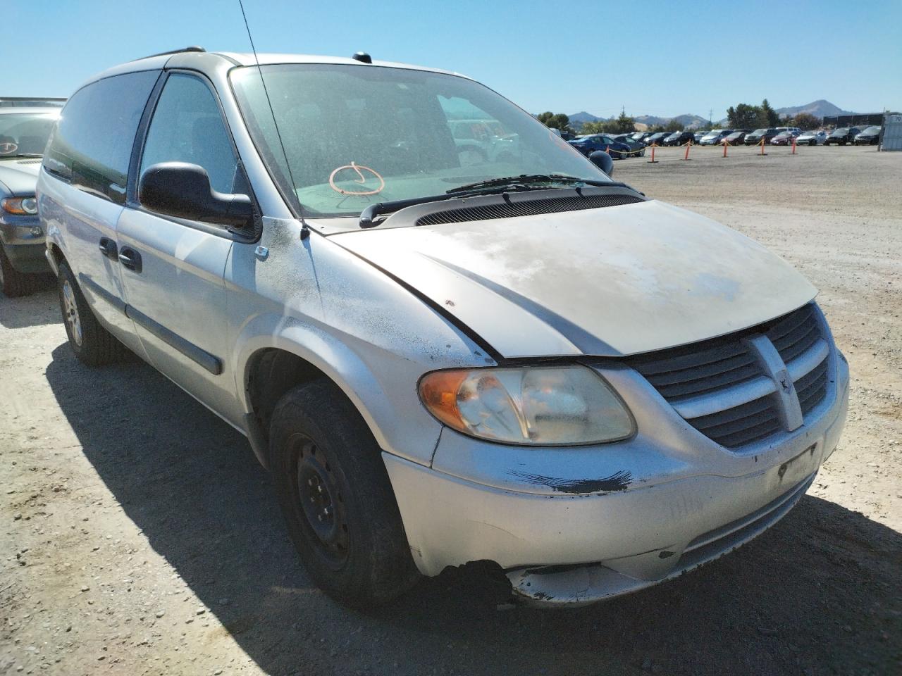 Photo 9 from auction – 2005 DODGE GRAND CARA with VIN 1D4GP24R45B327210