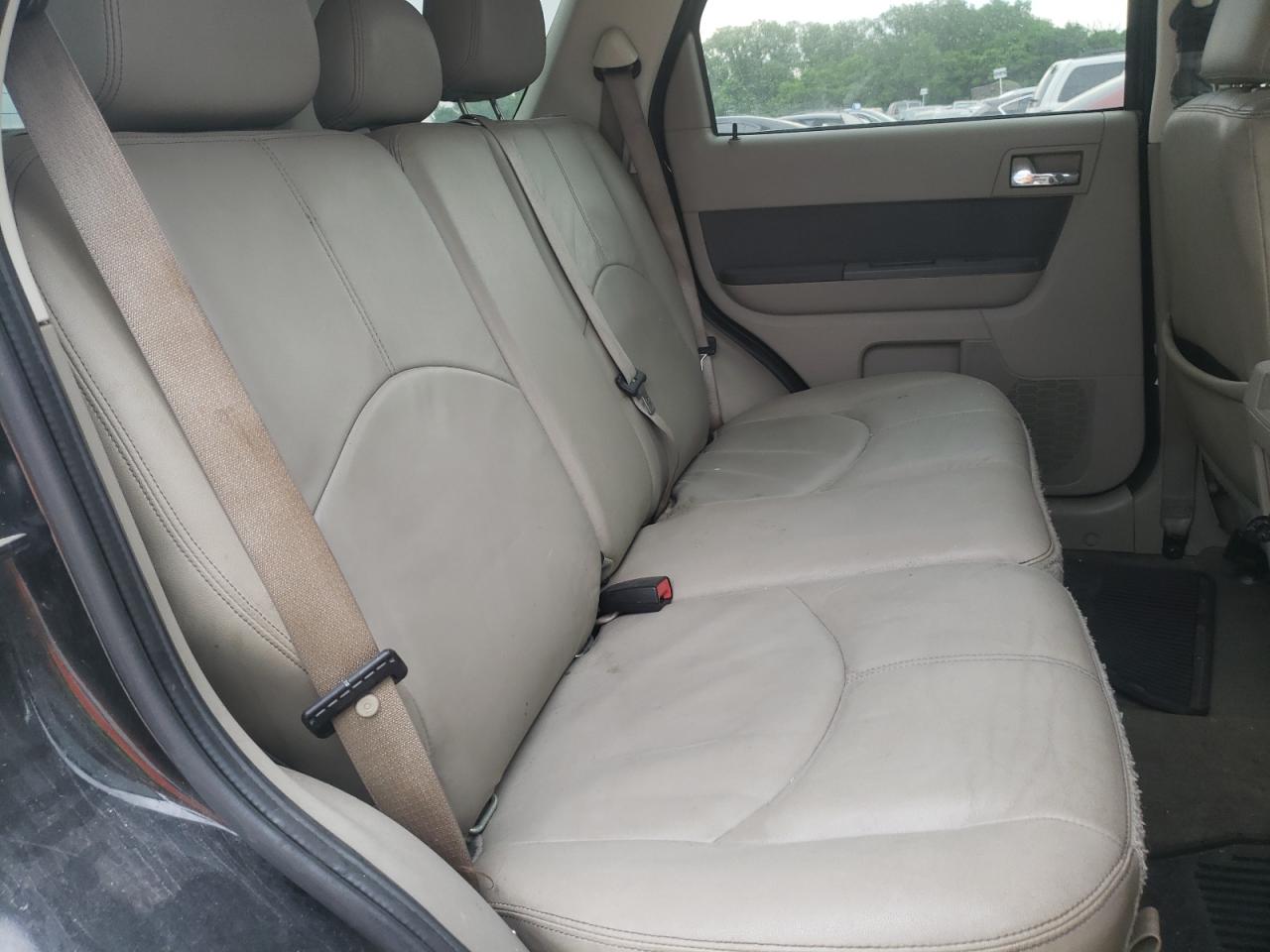 Photo 6 from auction – 2010 MERCURY MARINER PR with VIN 4M2CN9HG0AKJ16481