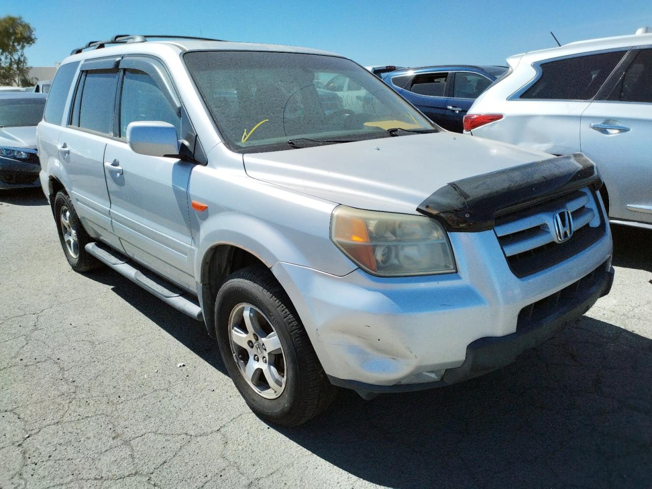 HONDA PILOT EX 2006 with VIN 2HKYF18666H560584 - Photo from auction