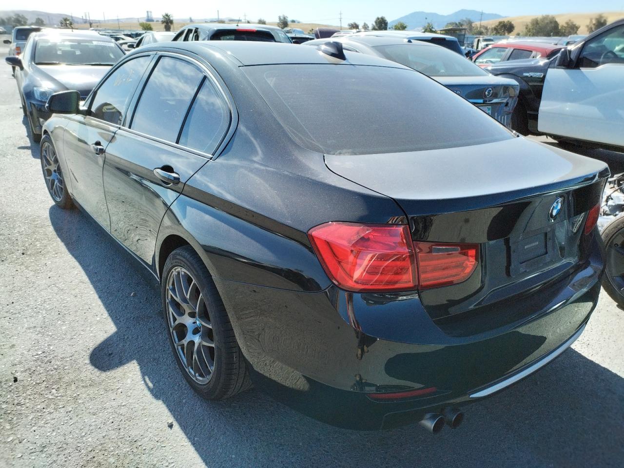 Photo 3 from auction – 2013 BMW 328 I SULE with VIN WBA3C1G56DNR48839