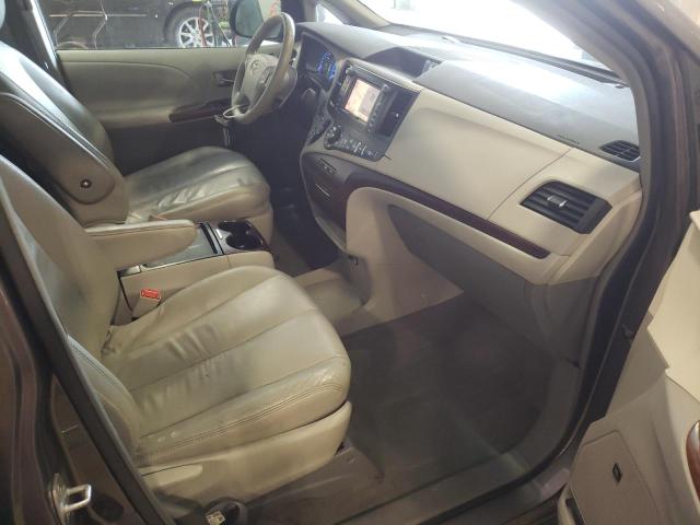 Photo 5 from auction – 2011 TOYOTA SIENNA XLE with VIN 5TDYK3DC6BS023527