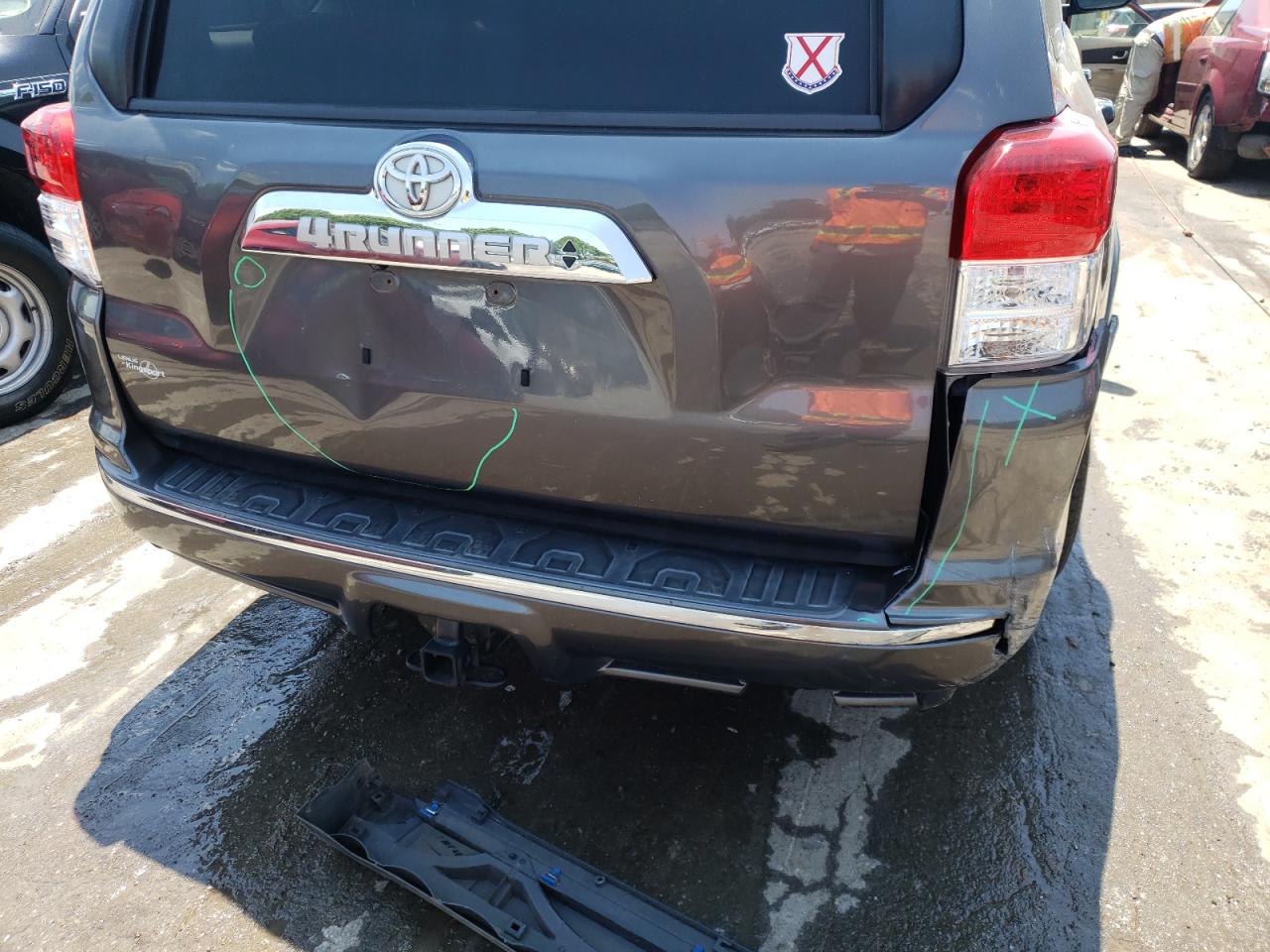 Photo 9 from auction – 2011 TOYOTA 4RUNNER SR with VIN JTEBU5JR6B5052726