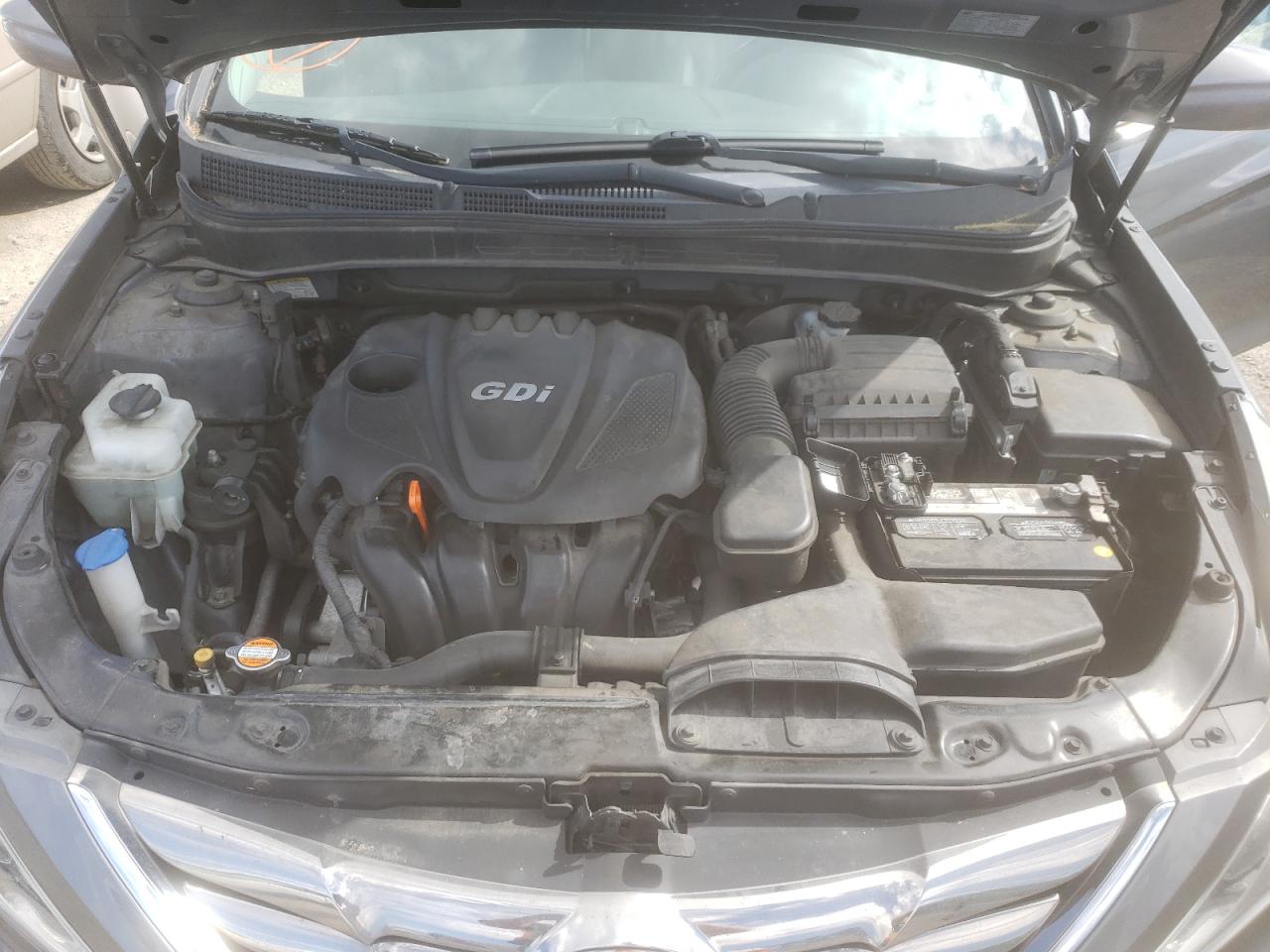 Photo 7 from auction – 2012 HYUNDAI SONATA SE with VIN 5NPEC4AC7CH432542