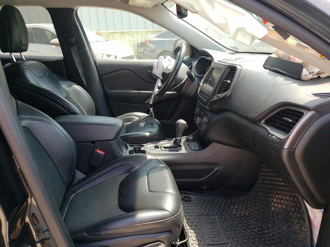 Photo 5 from auction – 2019 JEEP CHEROKEE L with VIN 1C4PJMLB2KD125576