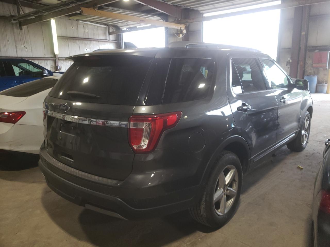 Photo 4 from auction – 2019 FORD EXPLORER X with VIN 1FM5K7D87KGB02569