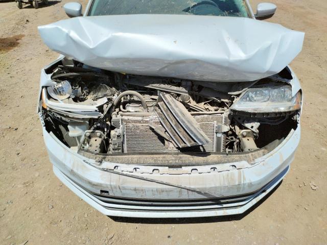 Photo 9 from auction – 2017 VOLKSWAGEN JETTA S with VIN 3VW2B7AJ1HM369099