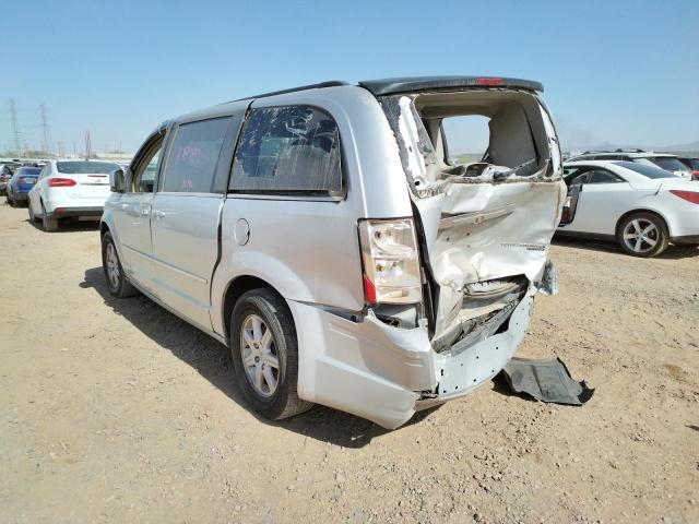 Photo 3 from auction – 2010 CHRYSLER TOWN & COU with VIN 2A4RR5D17AR500994