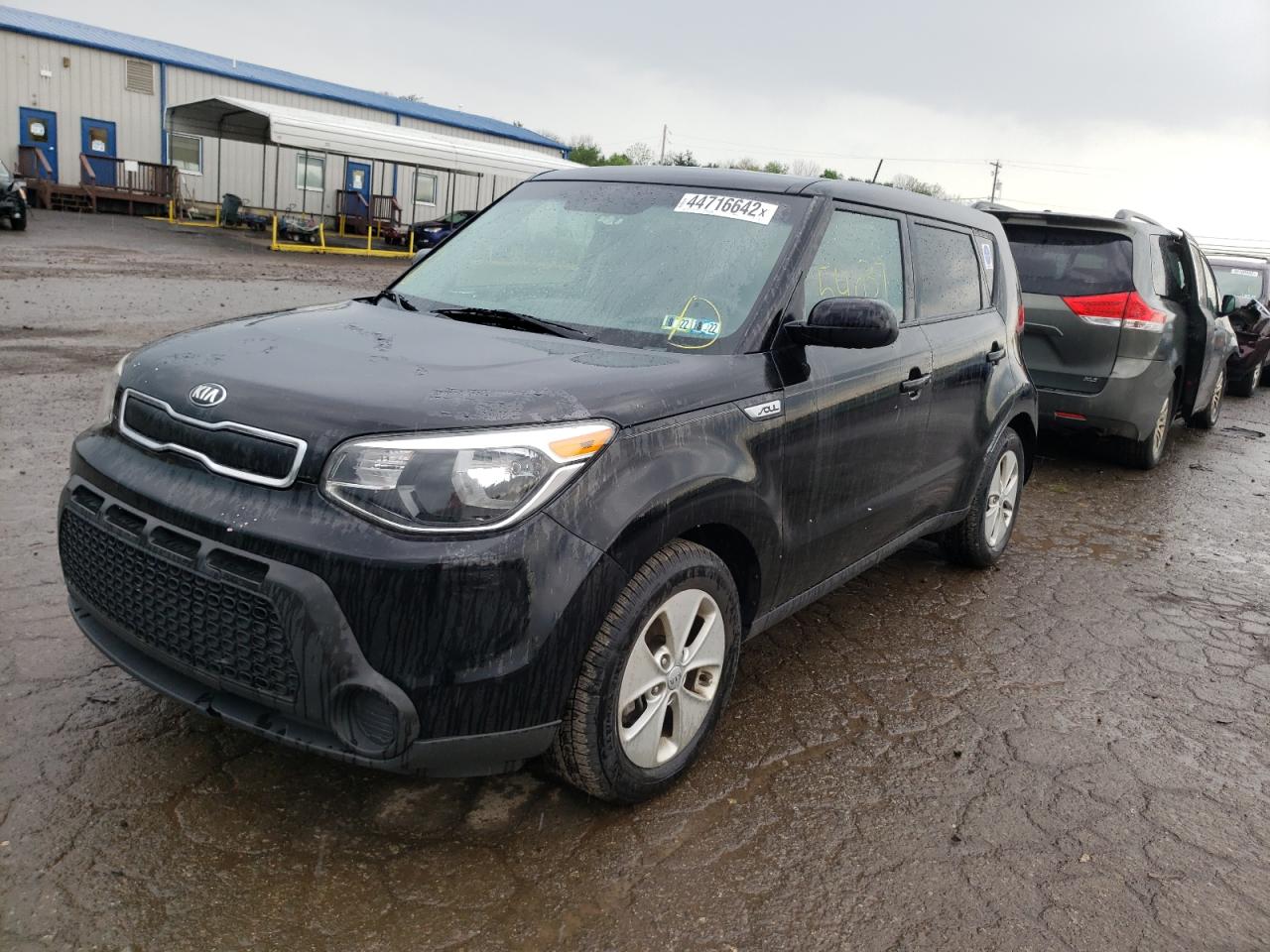 Photo 2 from auction – 2015 KIA SOUL with VIN KNDJN2A25F7811200