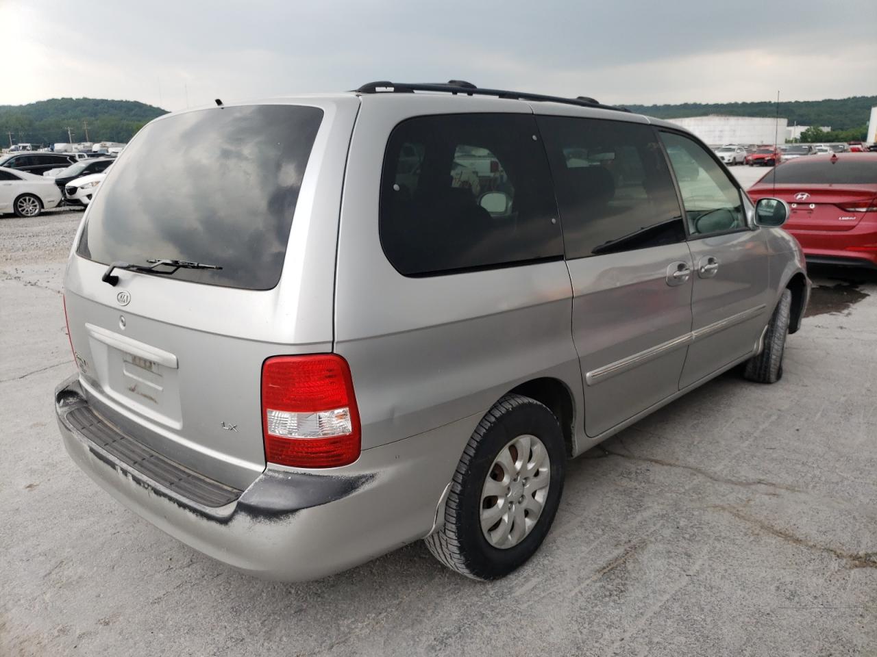 Photo 4 from auction – 2004 KIA SEDONA EX with VIN KNDUP131646542732