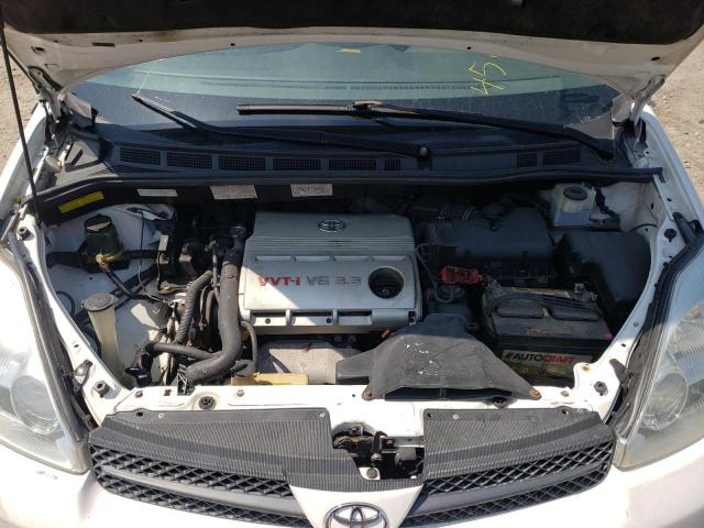 TOYOTA SIENNA LE 2005 with VIN 5TDBA23C15S045086 - Photo from auction