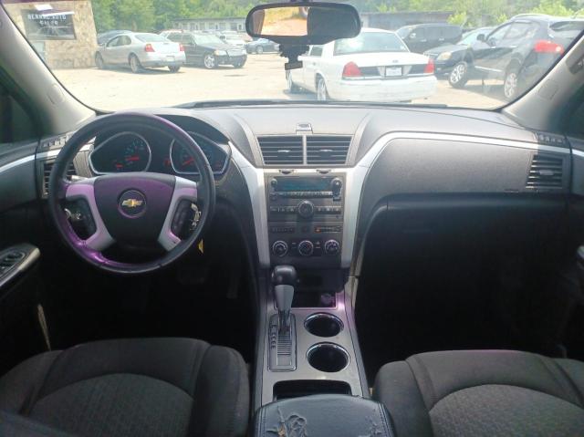 Photo 4 from auction – 2011 CHEVROLET TRAVERSE L with VIN 1GNKRGED4BJ375252