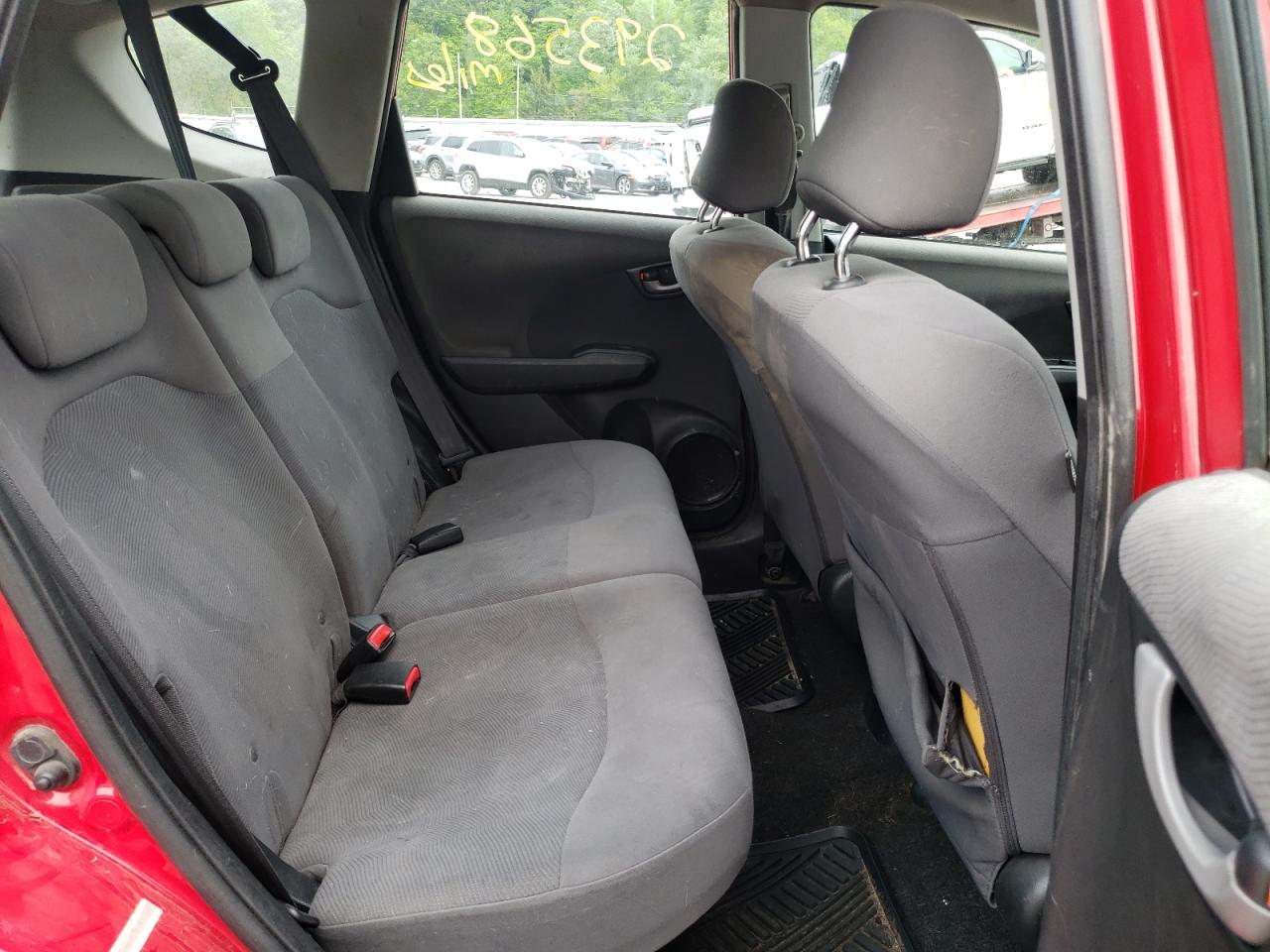 Photo 6 from auction – 2010 HONDA FIT with VIN JHMGE8H27AC031927
