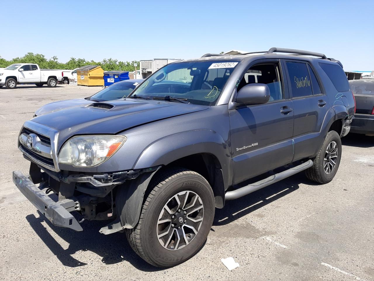 Photo 2 from auction – 2006 TOYOTA 4RUNNER SR with VIN JTEBU14R260082538
