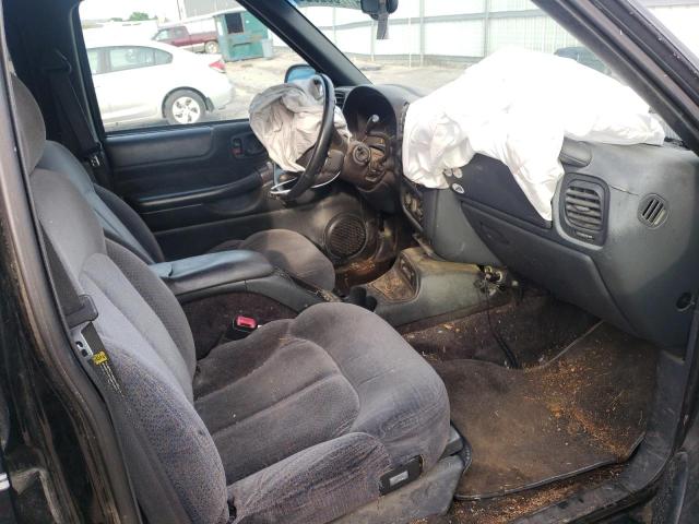 Photo 5 from auction – 2000 CHEVROLET BLAZER with VIN 1GNDT13W1Y2319400