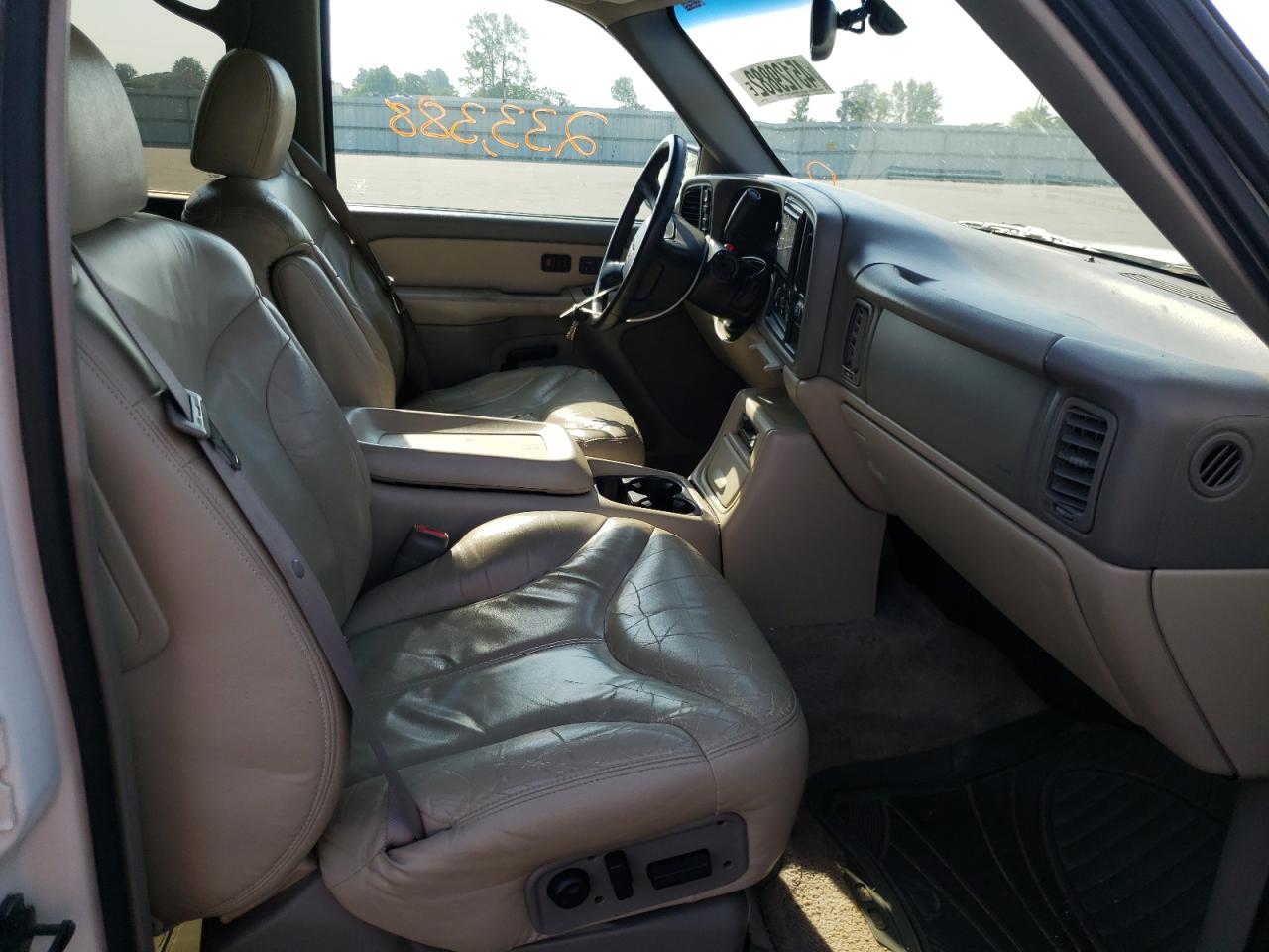 Photo 5 from auction – 2000 GMC YUKON with VIN 1GKEK13T7YJ194113