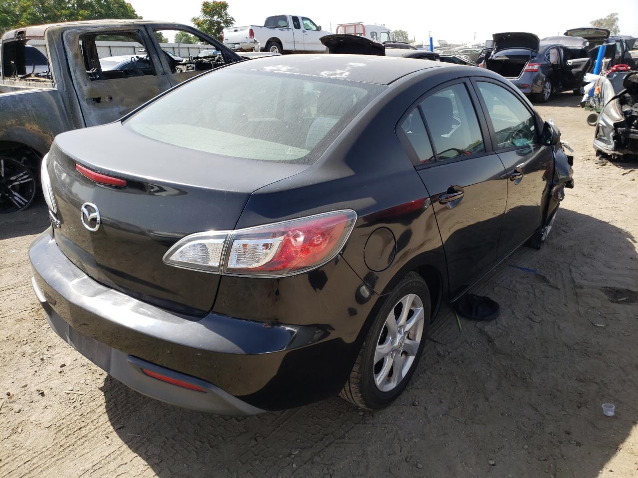 Photo 4 from auction – 2010 MAZDA 3 I with VIN JM1BL1SG4A1282087