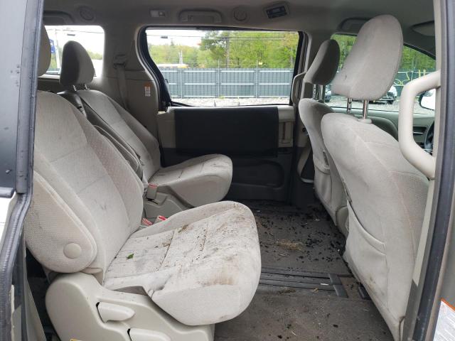 Photo 6 from auction – 2017 TOYOTA SIENNA LE with VIN 5TDKZ3DC4HS821860