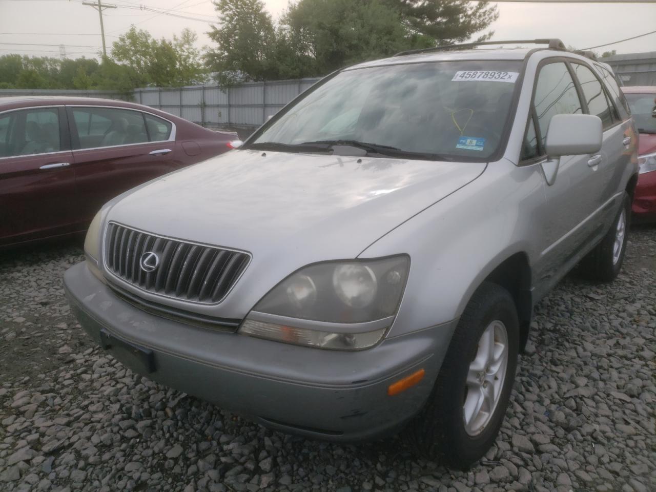 Photo 2 from auction – 2000 LEXUS RX 300 with VIN JT6HF10U6Y0156315