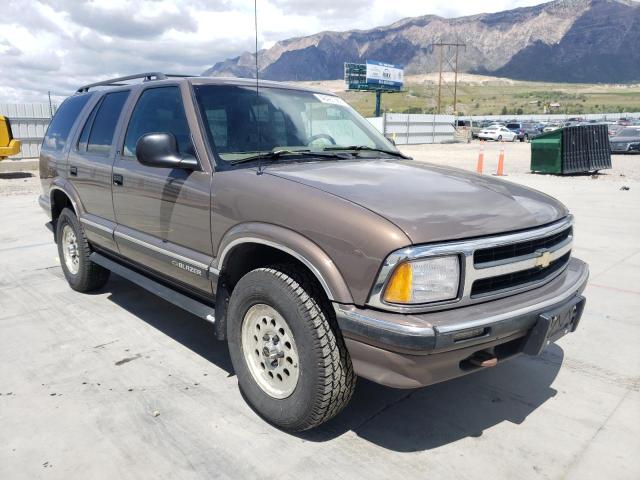 CHEVROLET BLAZER 1997 with VIN 1GNDT13W6V2246438 - Photo from auction