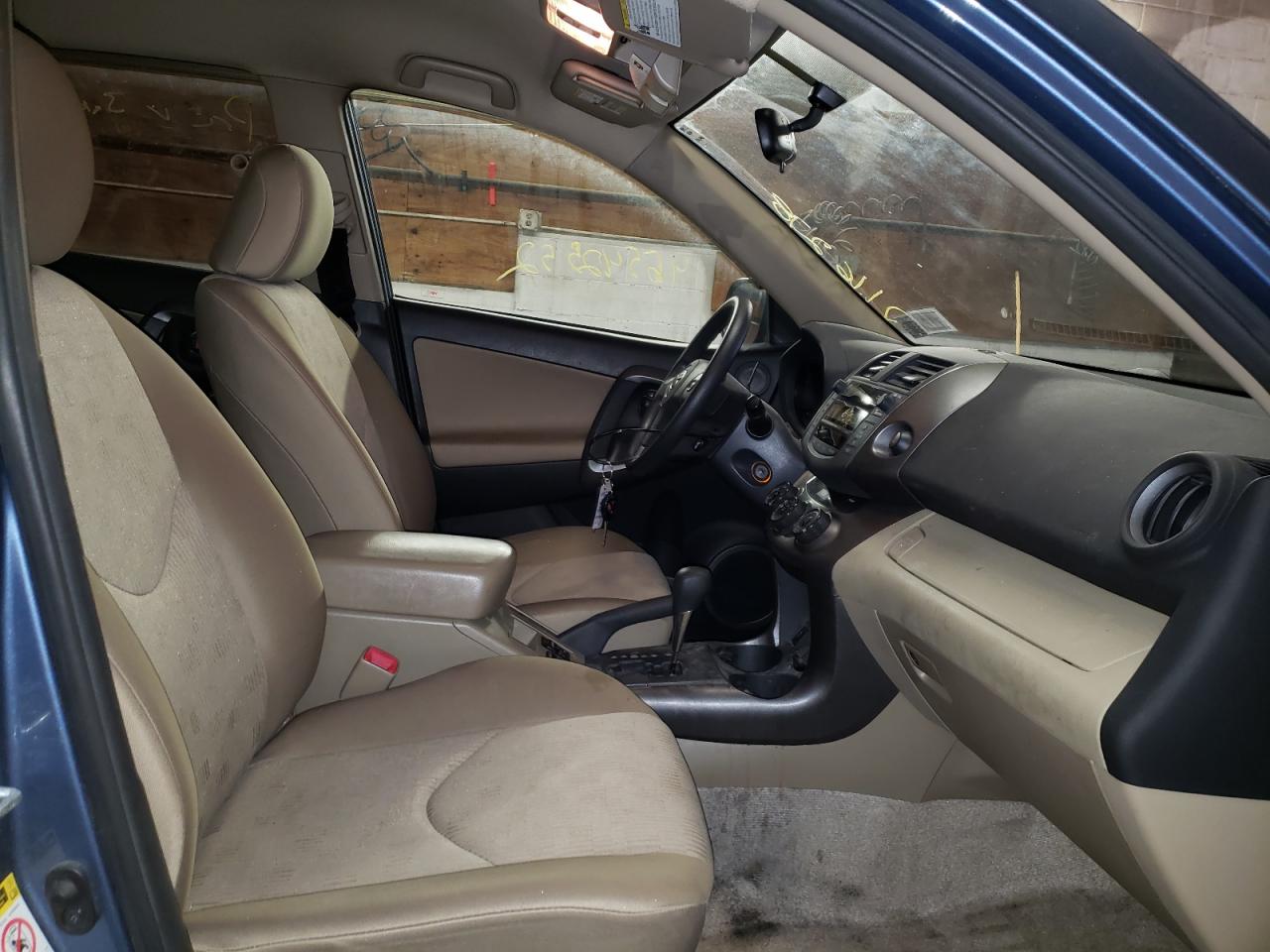Photo 5 from auction – 2010 TOYOTA RAV4 with VIN JTMZF4DV6A5019482